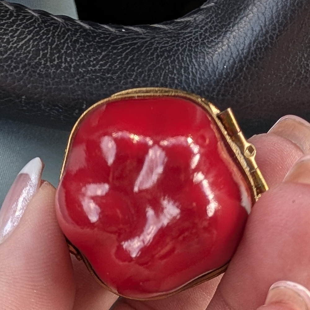 Artoria Limoges Collectible Red Pepper Box - Picture 2 of 10